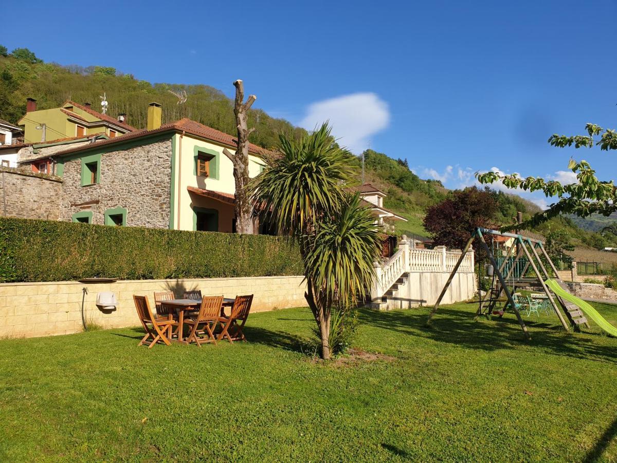 Casa Rural La Pumarada De Limes Cangas De Narcea Exterior photo